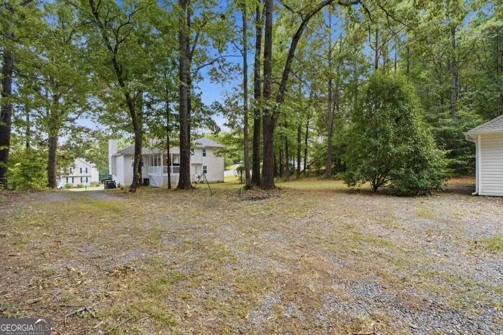 16 Hames PT Adairsville, GA 30103