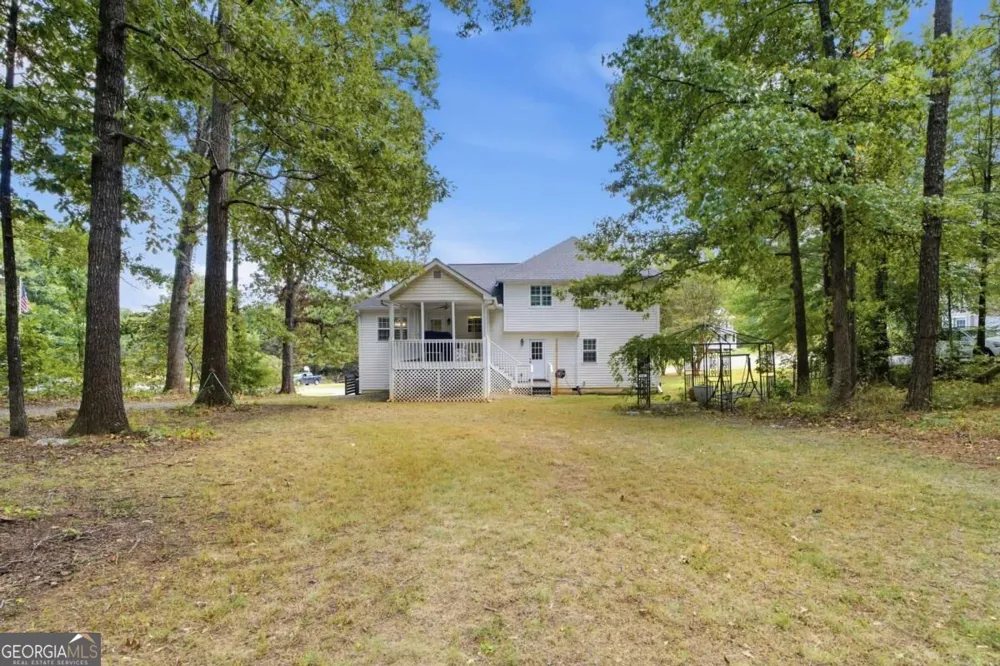 16 Hames PT Adairsville, GA 30103