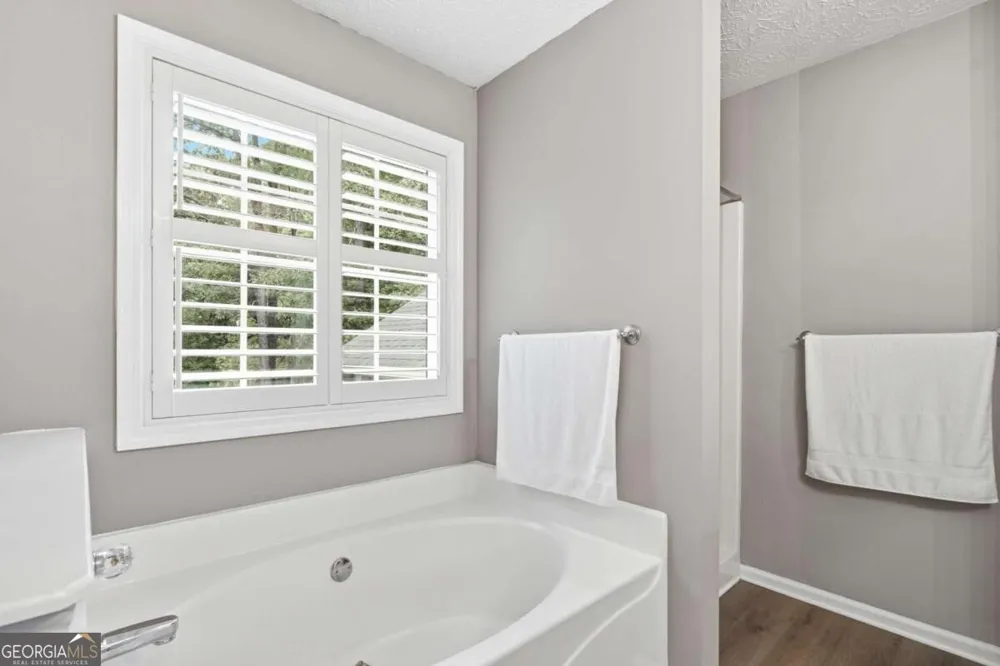 16 Hames PT Adairsville, GA 30103