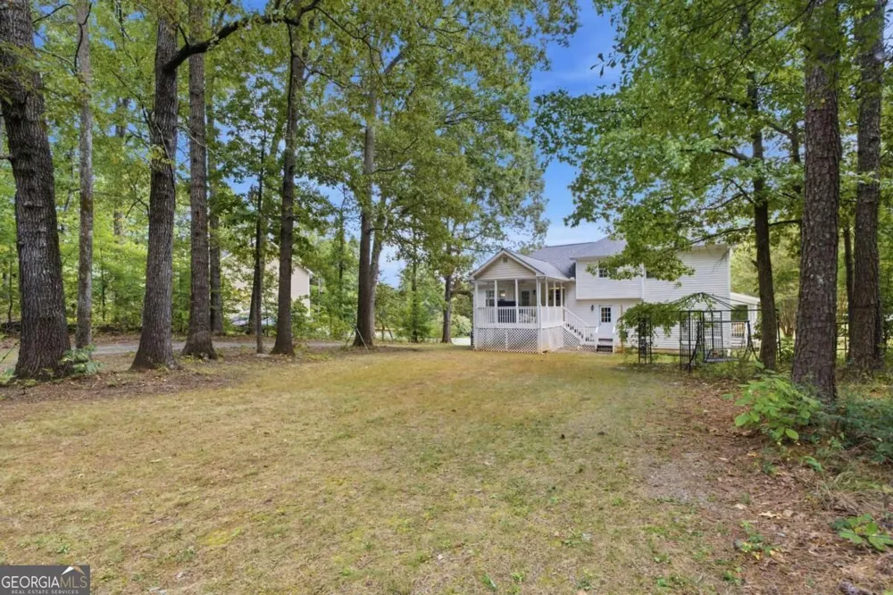 16 Hames PT Adairsville, GA 30103