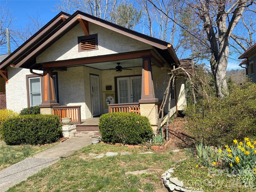 181 Flint Street Asheville, NC 28801