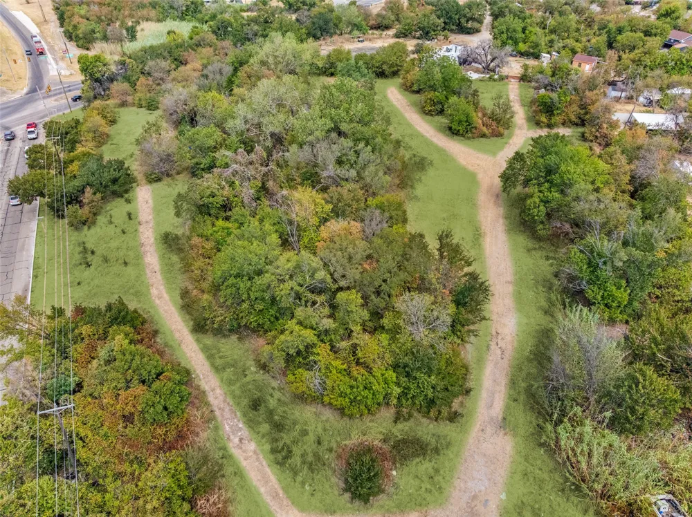 2701 Bideker Avenue Fort Worth, TX 76105