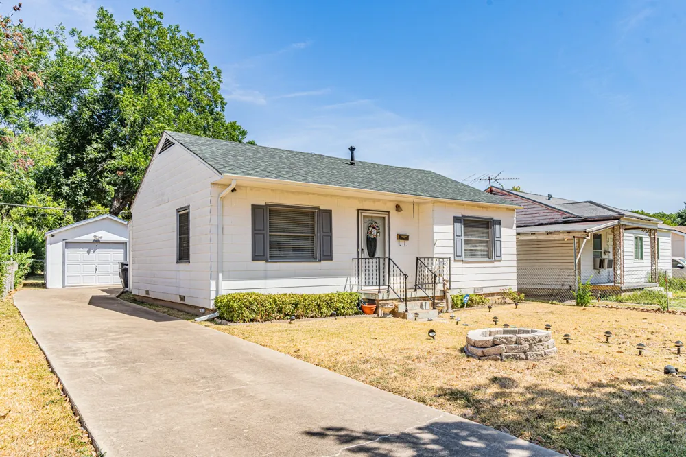 3723 Texas Drive Dallas, TX 75211