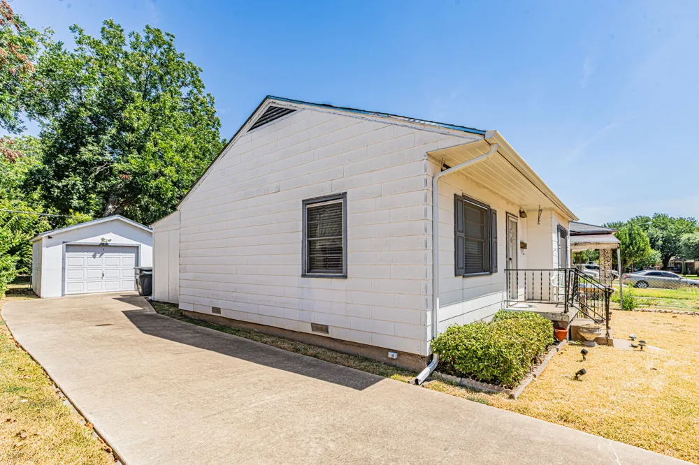 3723 Texas Drive Dallas, TX 75211