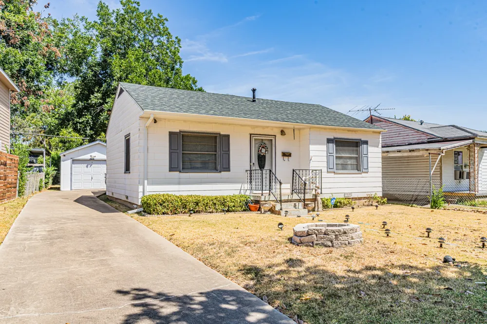 3723 Texas Drive Dallas, TX 75211