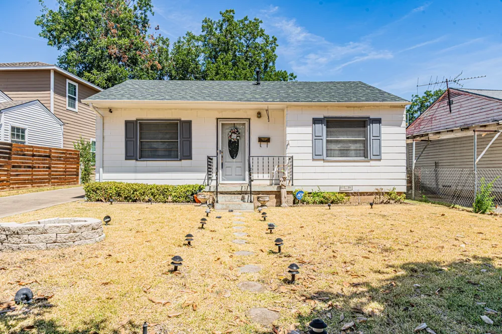 3723 Texas Drive Dallas, TX 75211