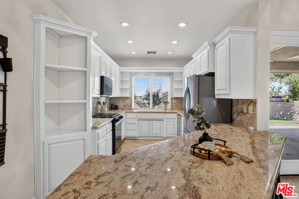 5713 Bulford Place Lancaster, CA 93536