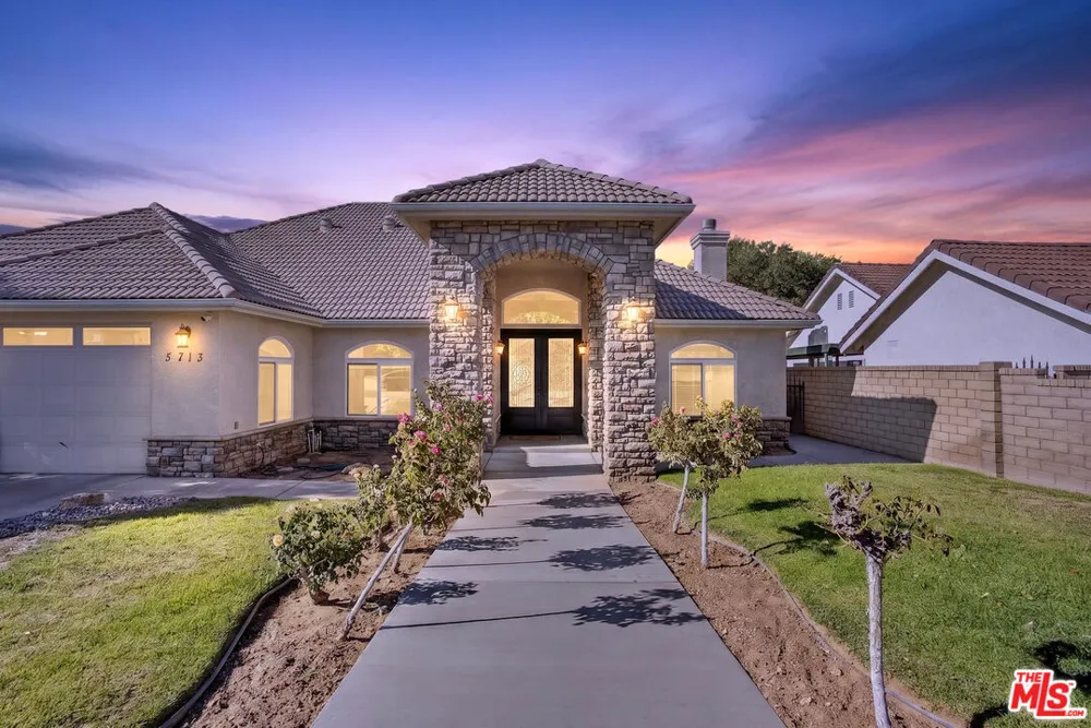 5713 Bulford Place Lancaster, CA 93536