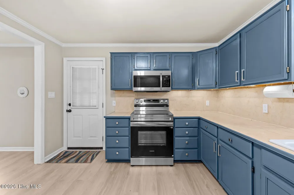 4044 Nc Highway 50 Maple Hill, NC 28454