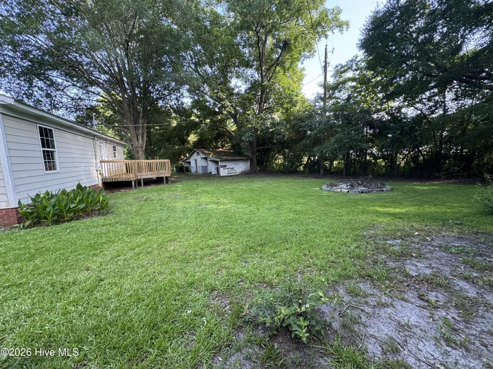 4044 Nc Highway 50 Maple Hill, NC 28454