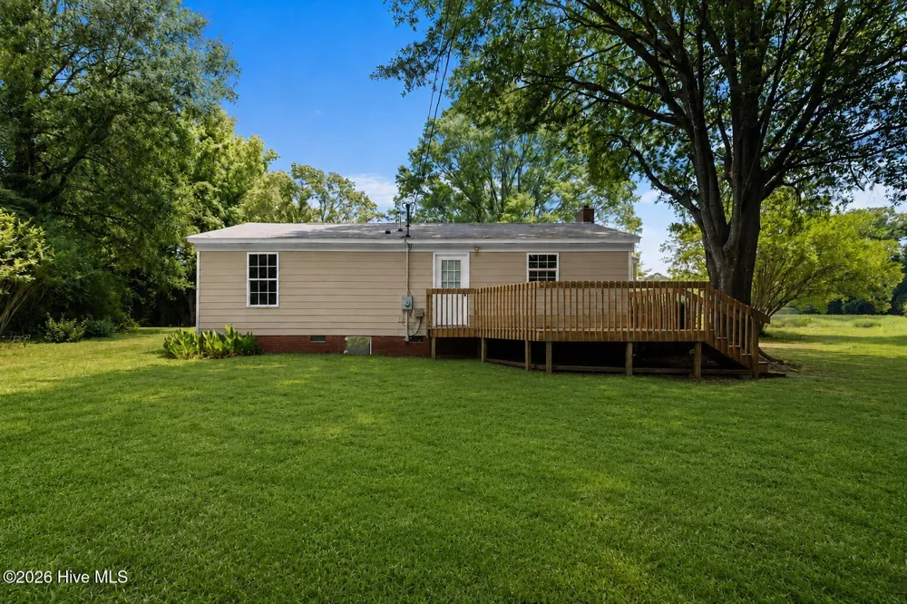 4044 Nc Highway 50 Maple Hill, NC 28454