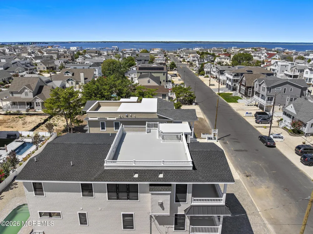 242 8th Street Surf City, NJ 08008