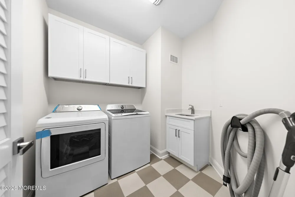 242 8th Street Surf City, NJ 08008