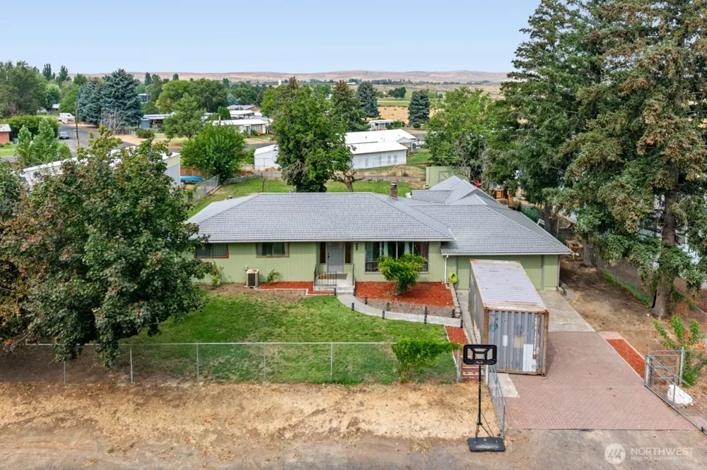 156 Warden Avenue NW Soap Lake, WA 98851