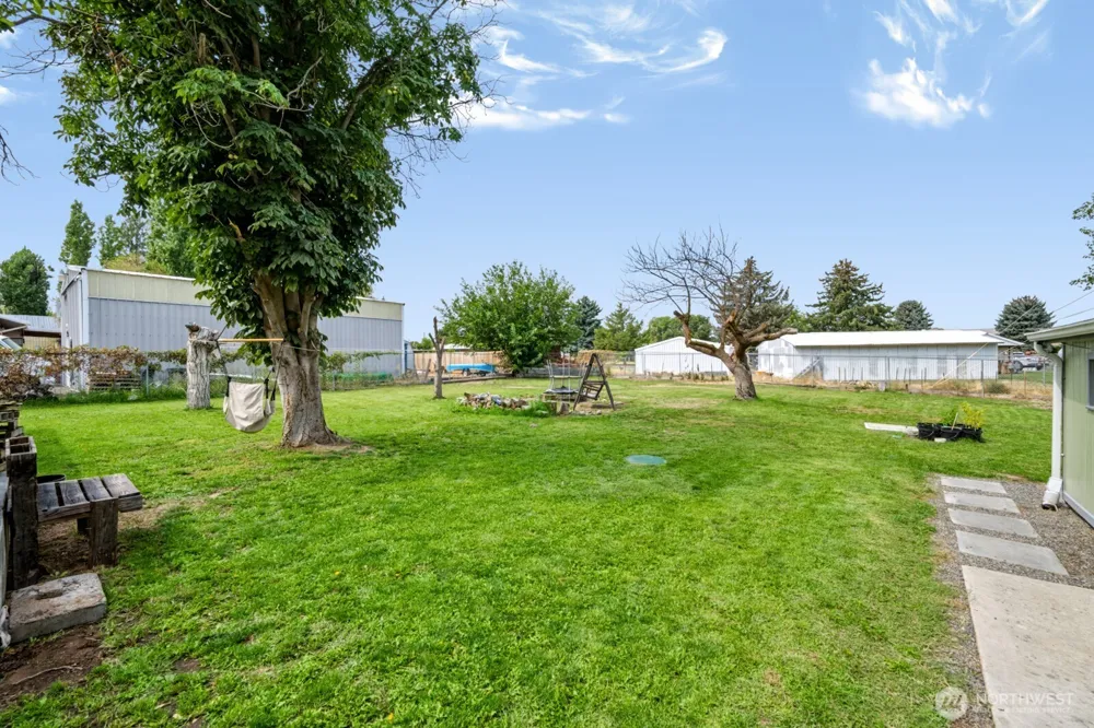 156 Warden Avenue NW Soap Lake, WA 98851