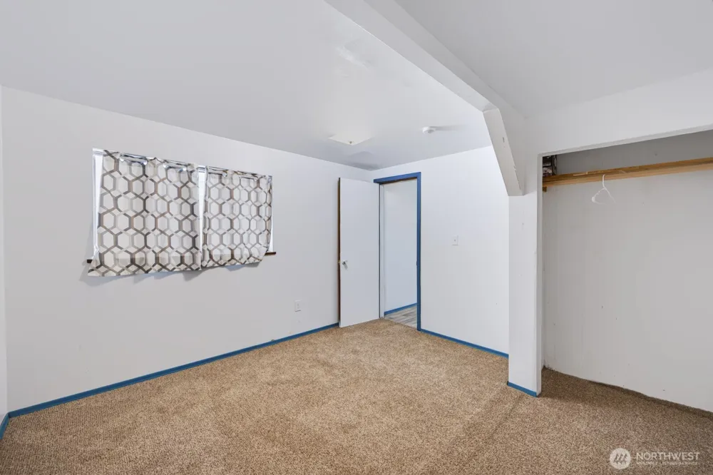 156 Warden Avenue NW Soap Lake, WA 98851