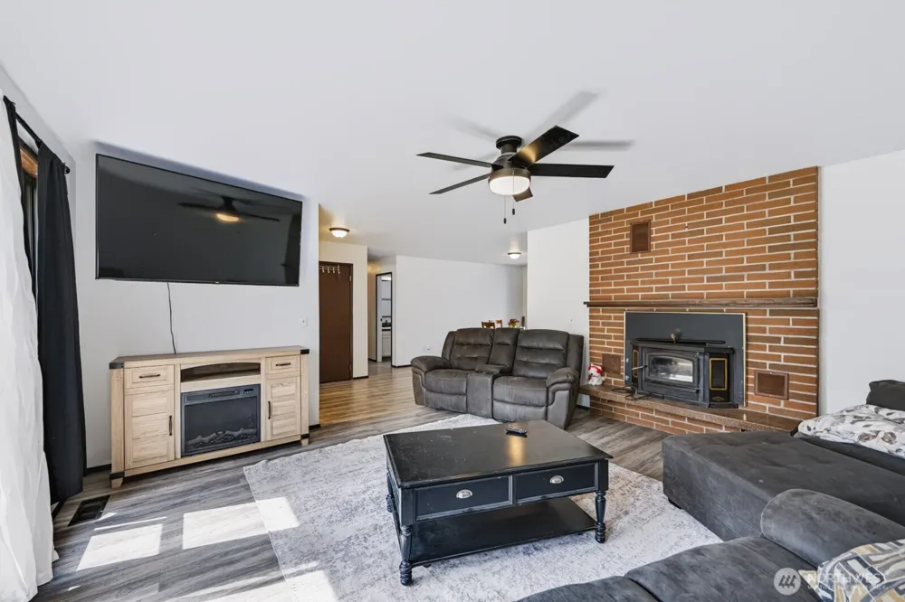 156 Warden Avenue NW Soap Lake, WA 98851