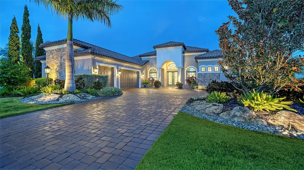 4829 BENITO COURT Bradenton, FL 34211