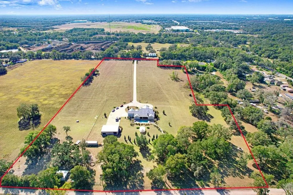 11634 DAVIS POOL ROAD Seffner, FL 33584