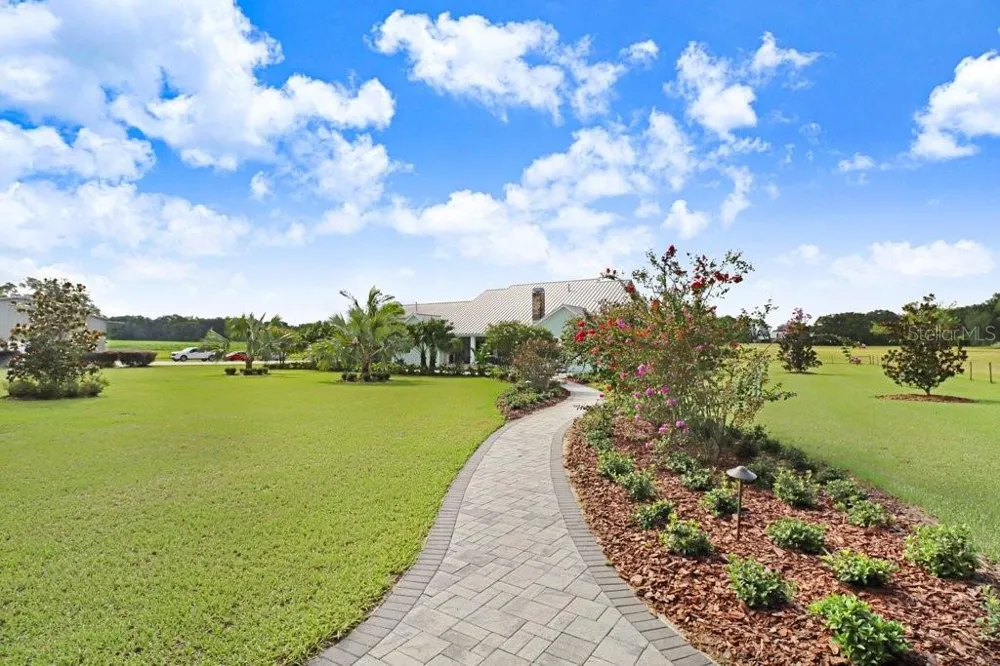 11634 DAVIS POOL ROAD Seffner, FL 33584