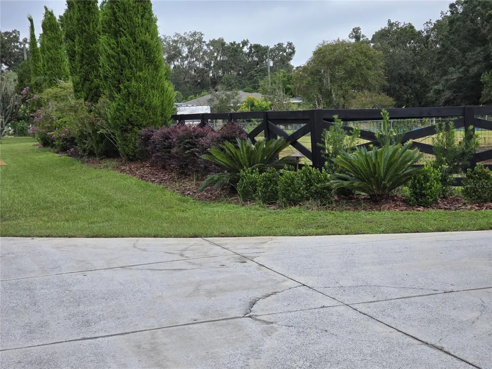 11634 DAVIS POOL ROAD Seffner, FL 33584