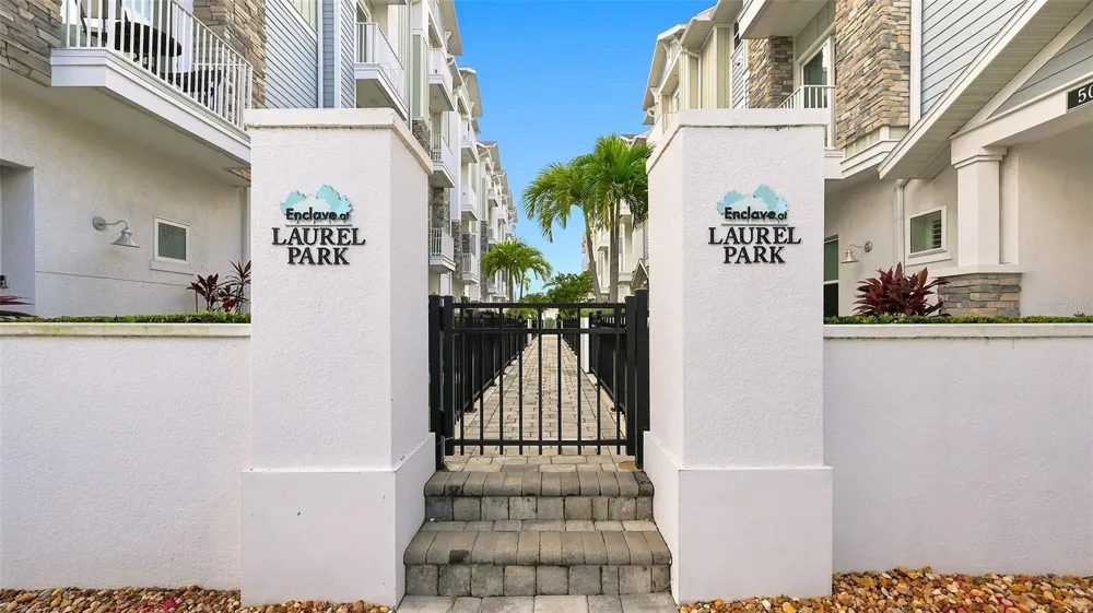 516 LAUREL PARK DRIVE Sarasota, FL 34236