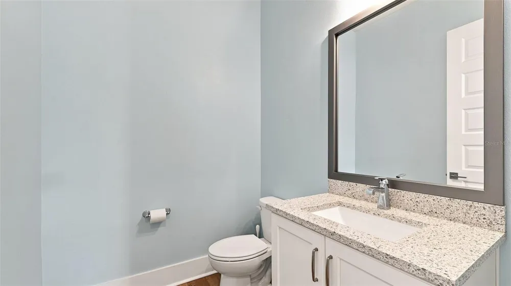 516 LAUREL PARK DRIVE Sarasota, FL 34236