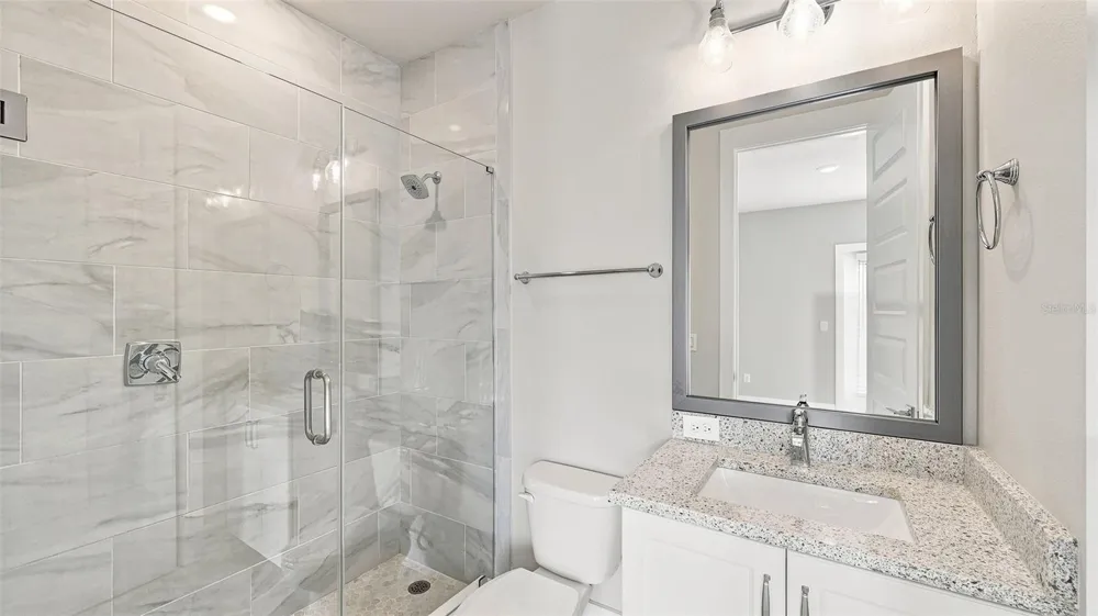 516 LAUREL PARK DRIVE Sarasota, FL 34236