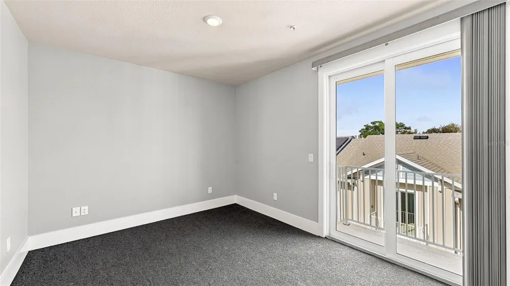 516 LAUREL PARK DRIVE Sarasota, FL 34236
