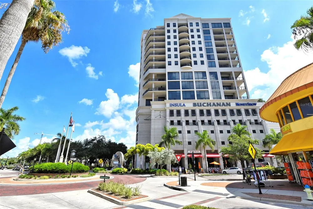 516 LAUREL PARK DRIVE Sarasota, FL 34236