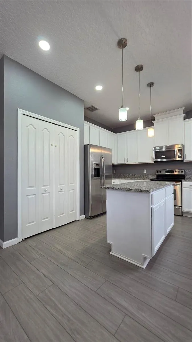 1719 PLANTATION OAKS Orlando, FL 32824