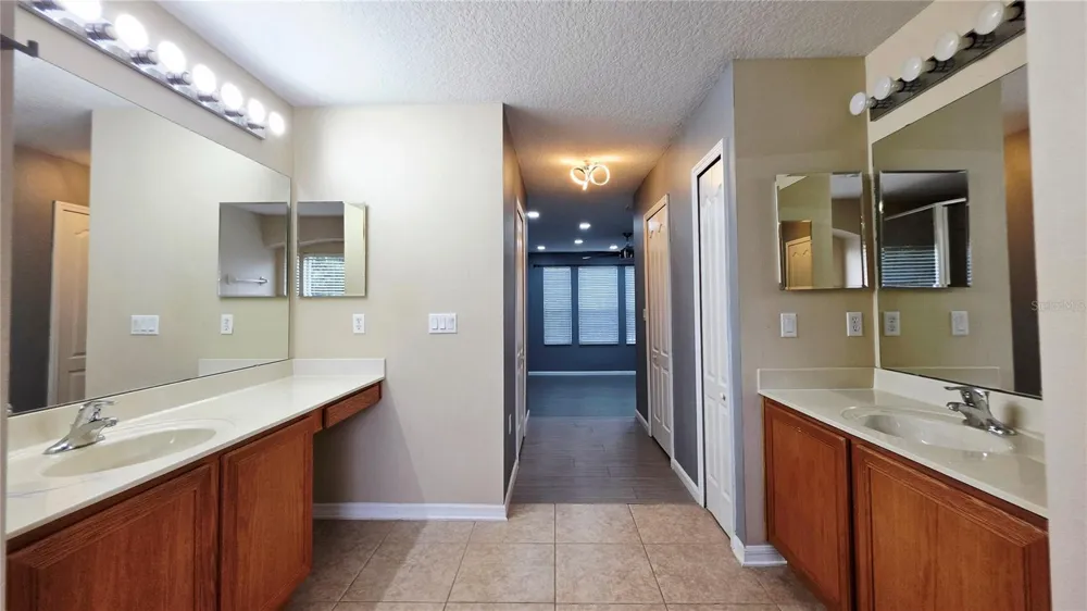 1719 PLANTATION OAKS Orlando, FL 32824