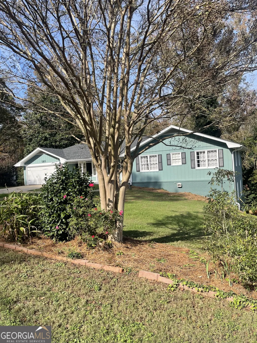5205 Corinth CIR Stone Mountain, GA 30087