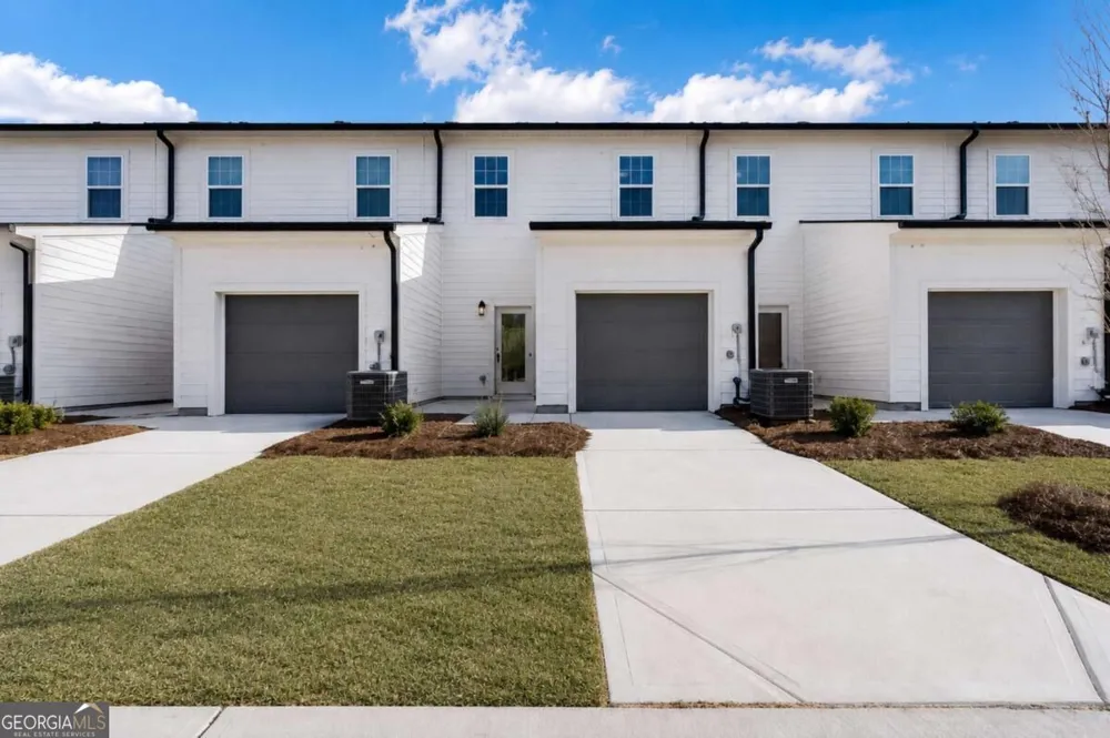 1643 Winpost LN NW Atlanta, GA 30318