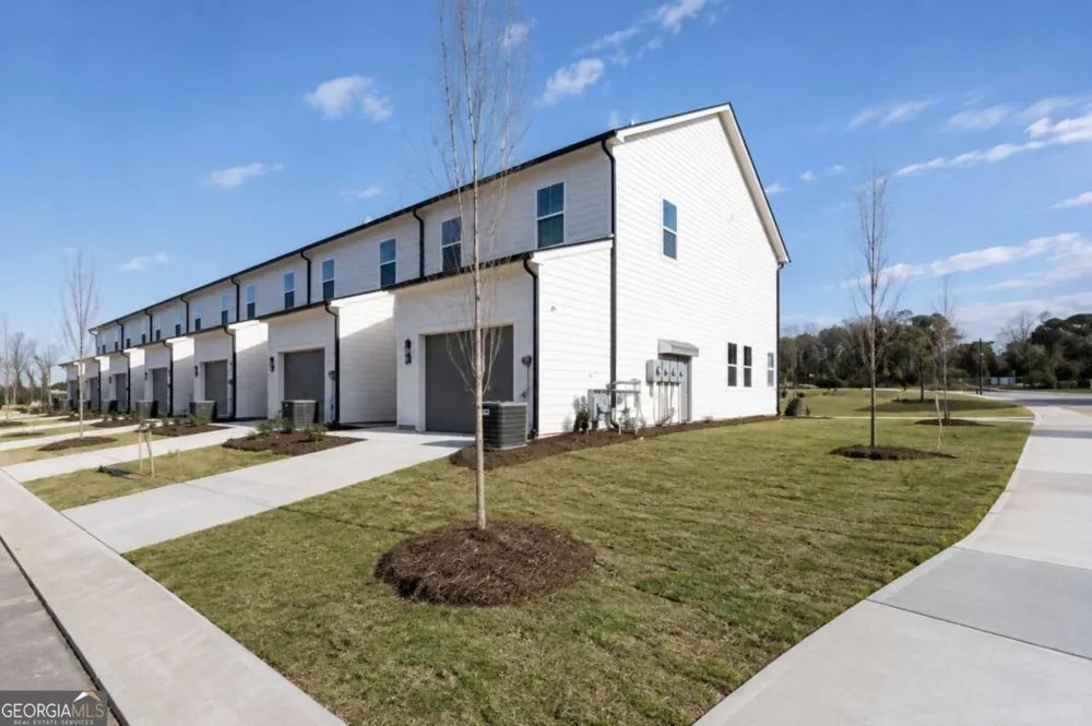1643 Winpost LN NW Atlanta, GA 30318