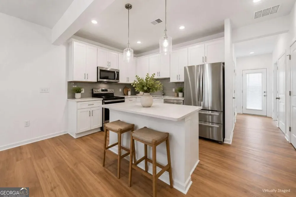 1643 Winpost LN NW Atlanta, GA 30318