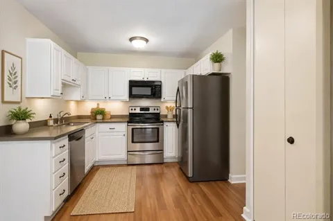 720 S Clinton Street #B1