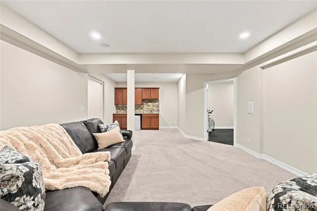 9533 Moss Way Arvada, CO 80007
