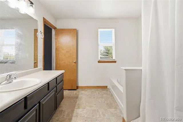 16620 Stroilway Street Hudson, CO 80642