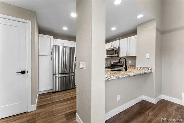 6001 S Yosemite Street #E204 Greenwood Village, CO 80111
