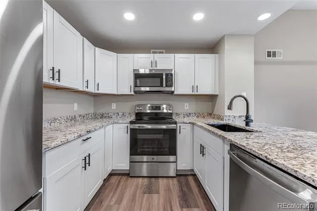 6001 S Yosemite Street #E204 Greenwood Village, CO 80111
