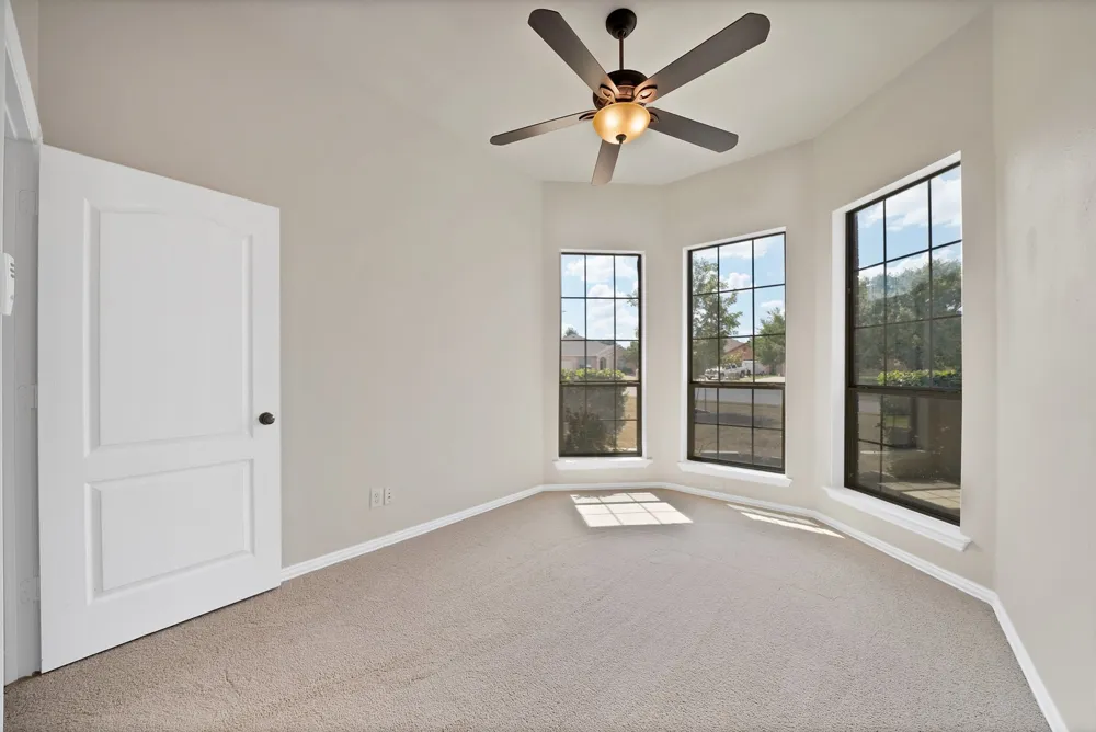 137 Hirth Drive Crowley, TX 76036
