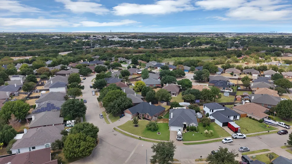 137 Hirth Drive Crowley, TX 76036