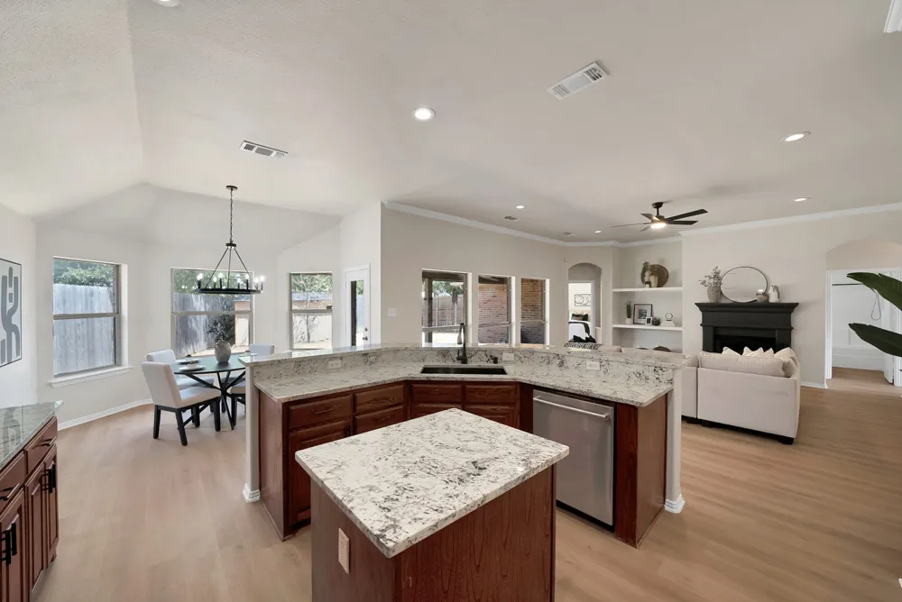 137 Hirth Drive Crowley, TX 76036
