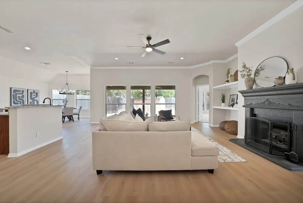 137 Hirth Drive Crowley, TX 76036