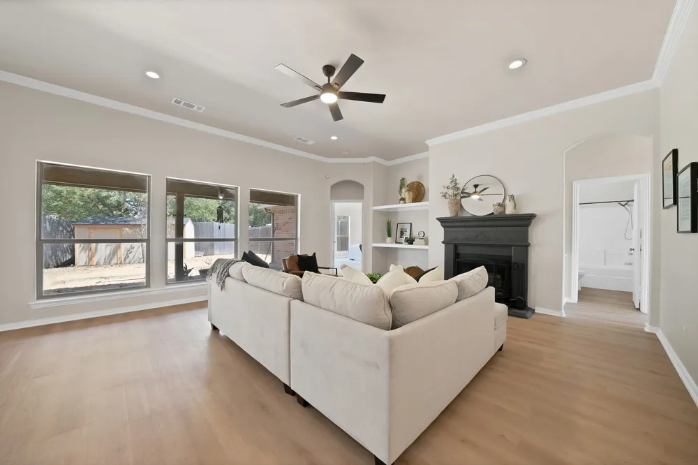 137 Hirth Drive Crowley, TX 76036