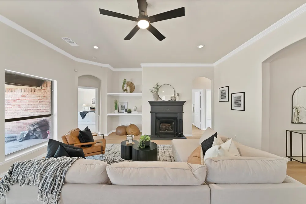 137 Hirth Drive Crowley, TX 76036