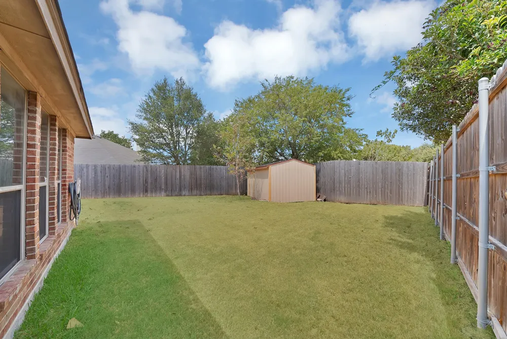 137 Hirth Drive Crowley, TX 76036