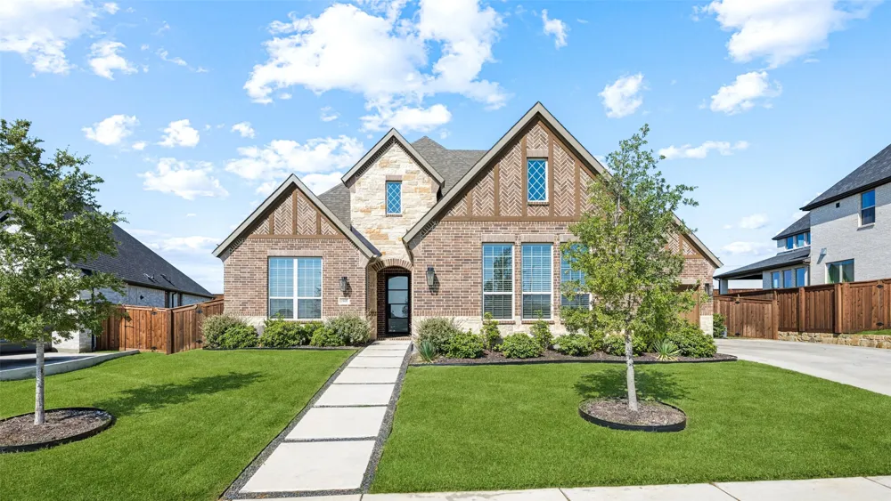 1806 Farmstead Road Mansfield, TX 76063