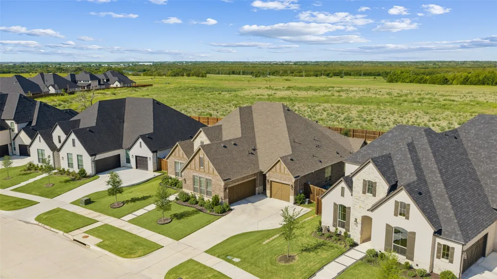 1806 Farmstead Road Mansfield, TX 76063